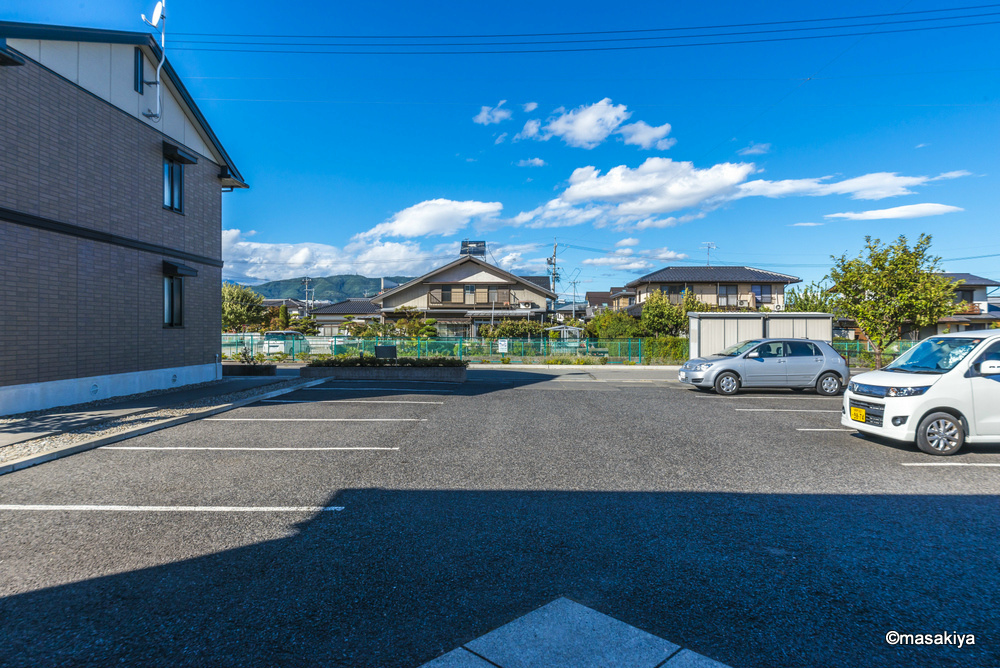 リビングタウン一番館の駐車場|駐車場