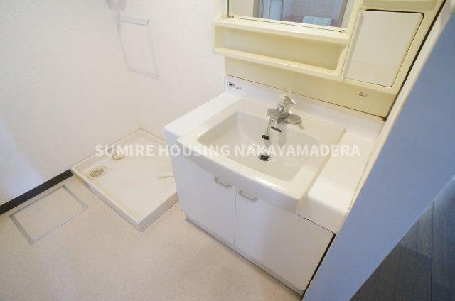 マトック荻野の洗面所|参考、同建物・反転間取りの号室