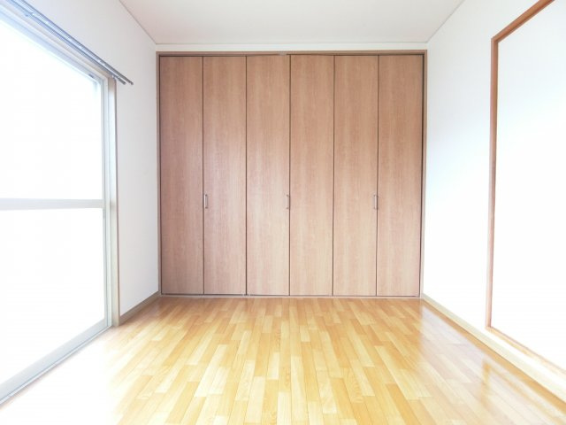 エトワール奥野の洋室