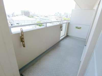【バルコニー】 | カサベラセントラルプラザ長田 | 広々としたバルコニーです