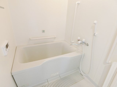 【浴室】 | カサベラセントラルプラザ長田 | きれいなお風呂です