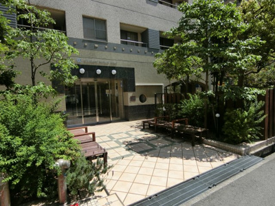 【エントランス】 | ワコーレデュプレックス神戸 | 清潔なエントランスです