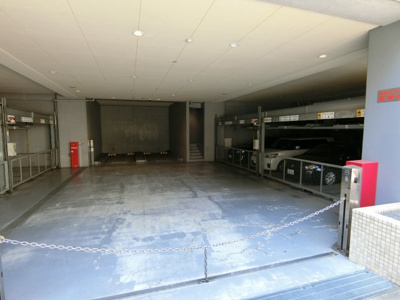 【駐車場】 | ワコーレデュプレックス神戸 | 駐車スペースもあります
