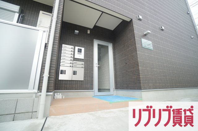 MEGURI浜野のエントランス