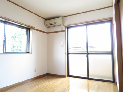 【洋室】 | カーサ・並塚Ａ | 2階南東洋室