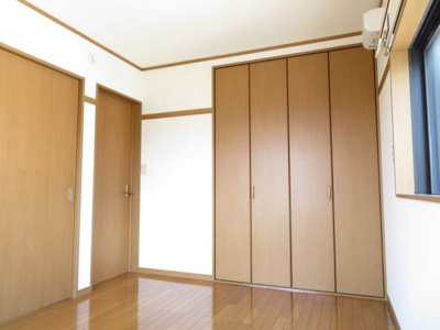 【洋室】 | カーサ・並塚Ａ | 2階南東洋室