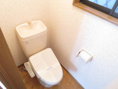 【トイレ】 | カーサ・並塚Ａ | 1階トイレ・温水洗浄便座