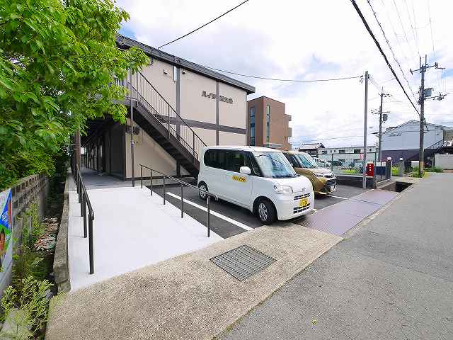 ハイツ西九条の駐車場|駐車場です