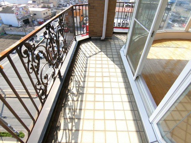 セブンフロアハイツのバルコニー