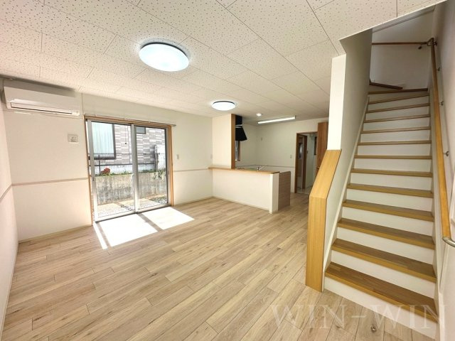 IW SUMIKA Bの居間・リビング