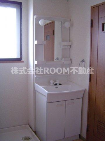 Nフィールドの独立洗面台|独立洗面台、朝の身支度には欠かせません