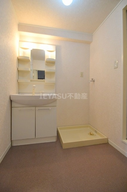 ロイヤルビューの洗面所