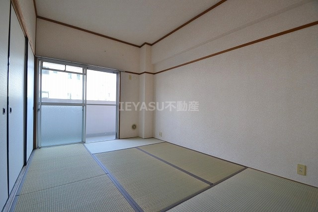 ロイヤルビューの和室