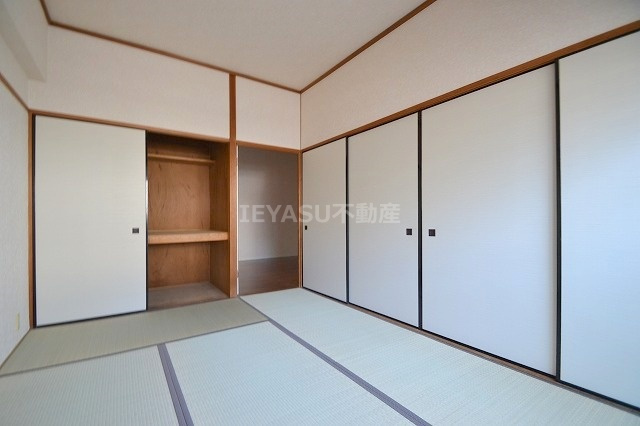 ロイヤルビューの収納