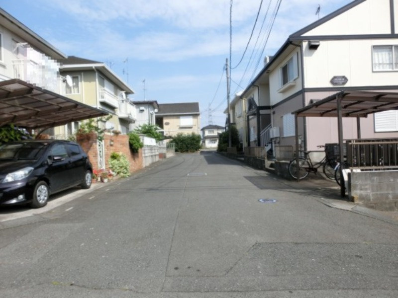 鴻巣市宮前の売地の前面道路含む現地写真