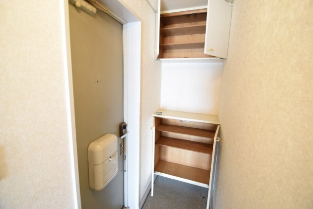 グランディール夏見台の玄関|下駄箱完備