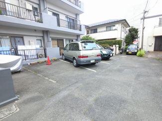 【駐車場】 | 平置き駐車場です。