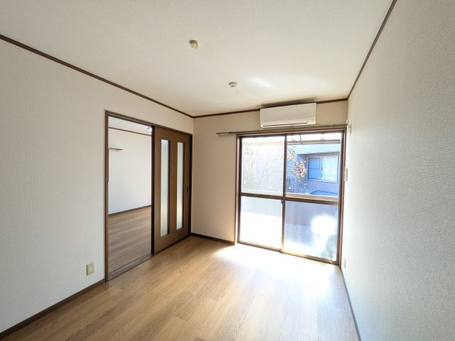 バイカルＢの居間・リビング
