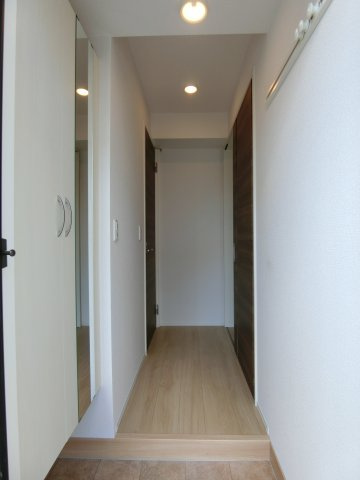 フォンテーヌ目久美の玄関