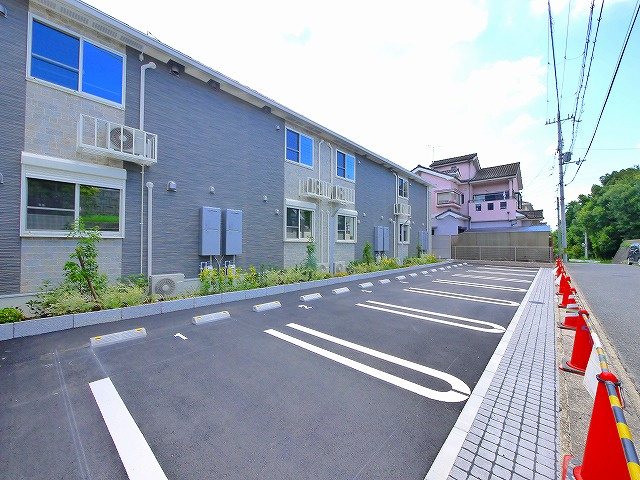 メゾン　エトワールⅡの駐車場|駐車場完備です