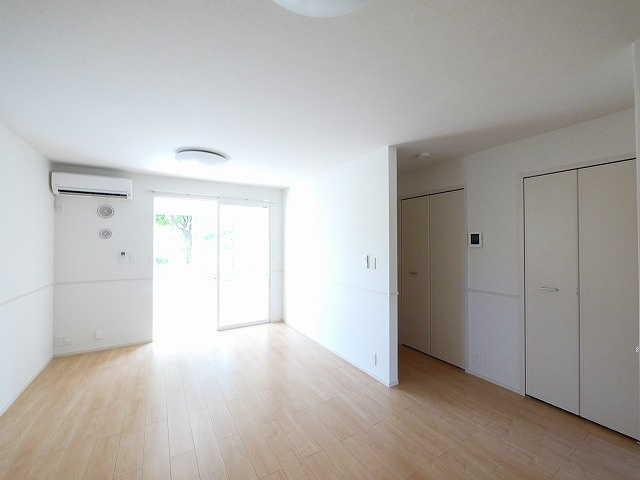 メゾン　エトワールⅡの居間・リビング|使いやすいリビングです