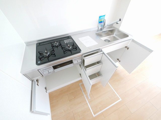 メゾン　エトワールⅡのキッチン|コンパクトなキッチンで掃除もラクラク