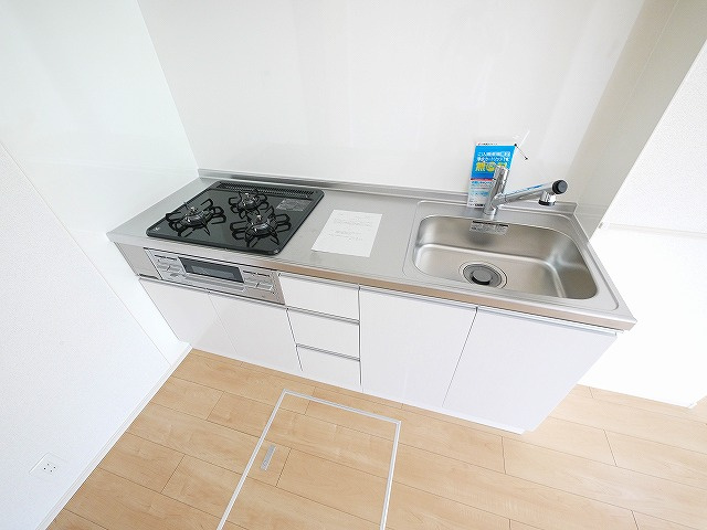 メゾン　エトワールⅡのキッチン|コンパクトなキッチンで掃除もラクラク