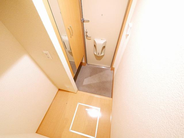 グランディール（青野町）の玄関|毎日通る使いやすそうな玄関です