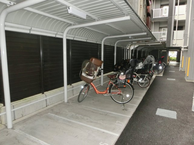 ウィズなんばの駐車場