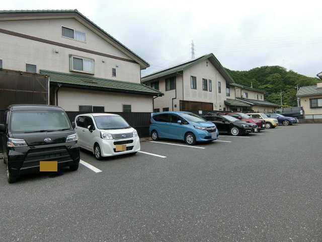 1989-BLDの駐車場