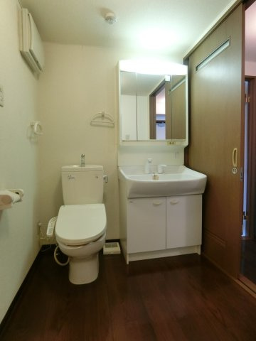 1989-BLDの洗面所