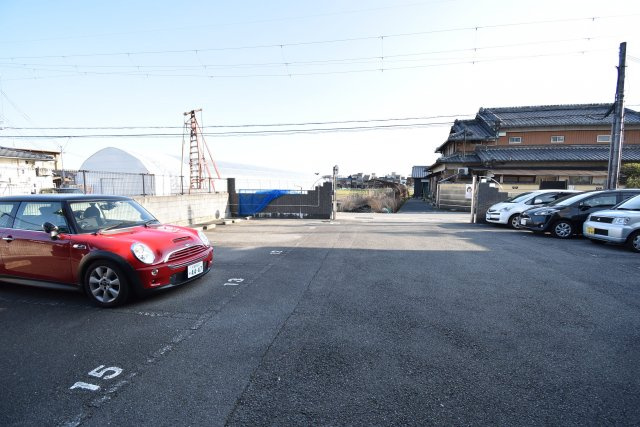 EL CORAZONの駐車場