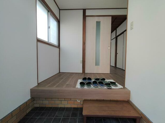 【玄関】 | 山科区北花山寺内町　中古テラスハウス（賃貸オーナーチェンジ）