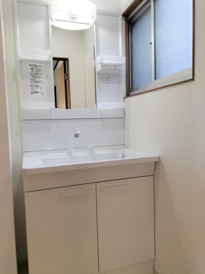 【洗面所】 | 山科区北花山寺内町　中古テラスハウス（賃貸オーナーチェンジ）
