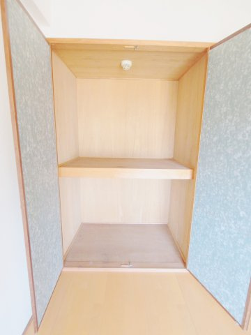 カーサ南大正の収納