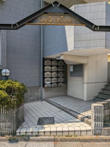 【エントランス】 | カーサ・ナビオプェンテ | きれいなエントランスです