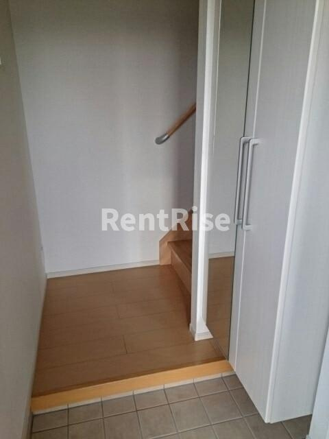 Ｔ・スクエアⅡの玄関