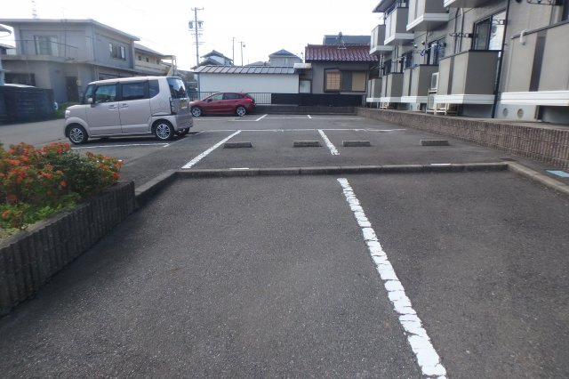 エスペランサ上池の駐車場