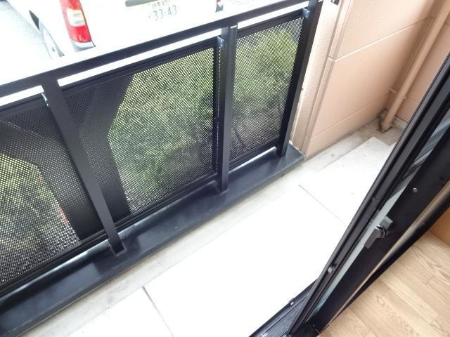 ディープ・アートのバルコニー|ベランダ