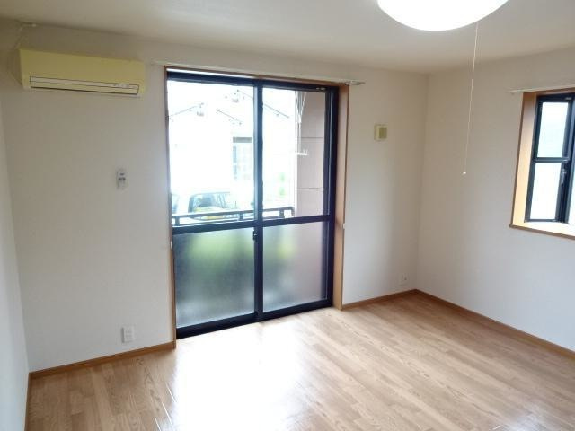 ディープ・アートの居間・リビング|室内