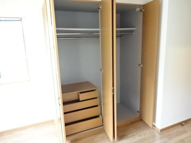 ディープ・アートの収納|クローゼット