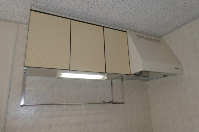 プレジールモリのキッチン|キッチン上収納