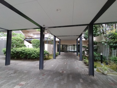 【エントランス】 | シティコーポ鴫野2号棟 | きちんと管理の行き届いたキレイなエントランスです。