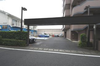 【駐車場】