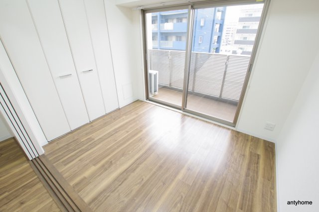 リッジガーデン江坂2（旧サムティガーデン江坂2）　仲介手数料無料の洋室