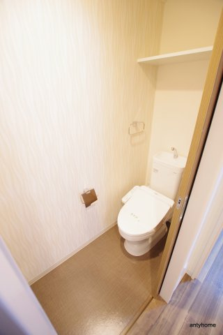 リッジガーデン江坂2（旧サムティガーデン江坂2）　仲介手数料無料のトイレ