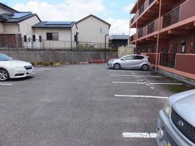 【駐車場】 | ロイヤルキャビンゆたか