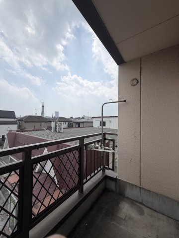 フォレストコート市川のバルコニー