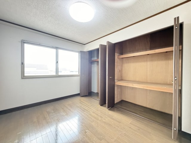 フォレストコート市川の寝室