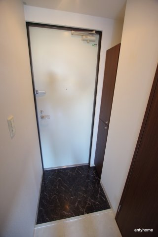 カスターニャ三国本町　仲介手数料無料の玄関